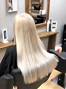 blonde hair colour at melanie richards hair salon peterborough